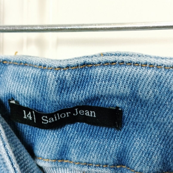 Talbots Light Blue Women's Jeans with Gold Buttons - Picture 5 of 8